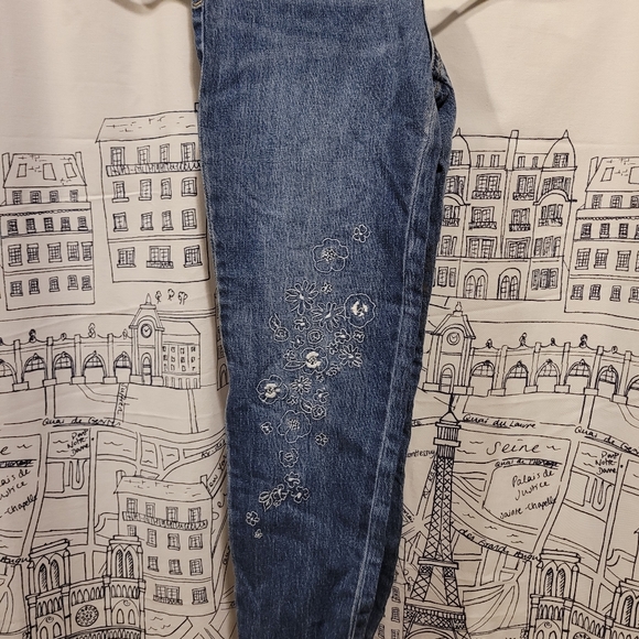 NWT Cat & Jack Adjustable Waist Floral Embellishment Stretch Girlfriend Jeans 12 - Picture 2 of 5